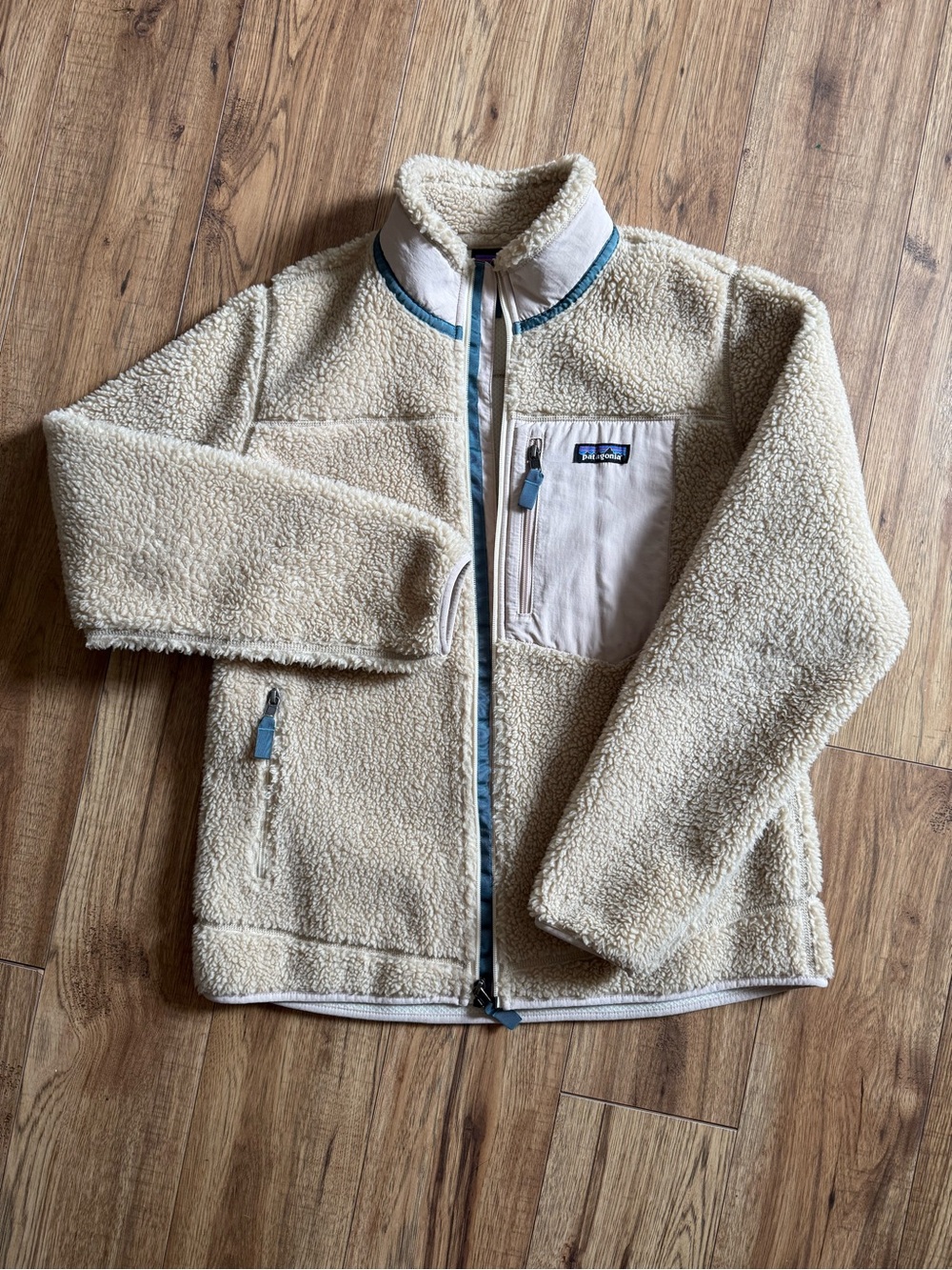 Patagonia Cream Teddy Fleece Jacket with Blue Trim